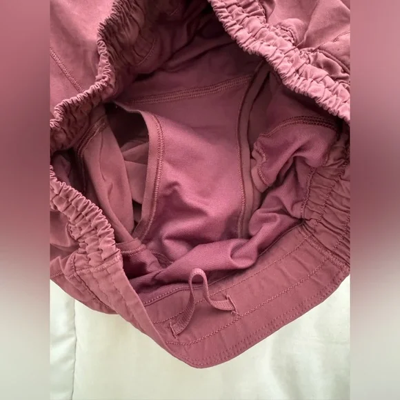 Lululemon Hotty Hot Short II Long 4" So Merlot LR red purple wine color